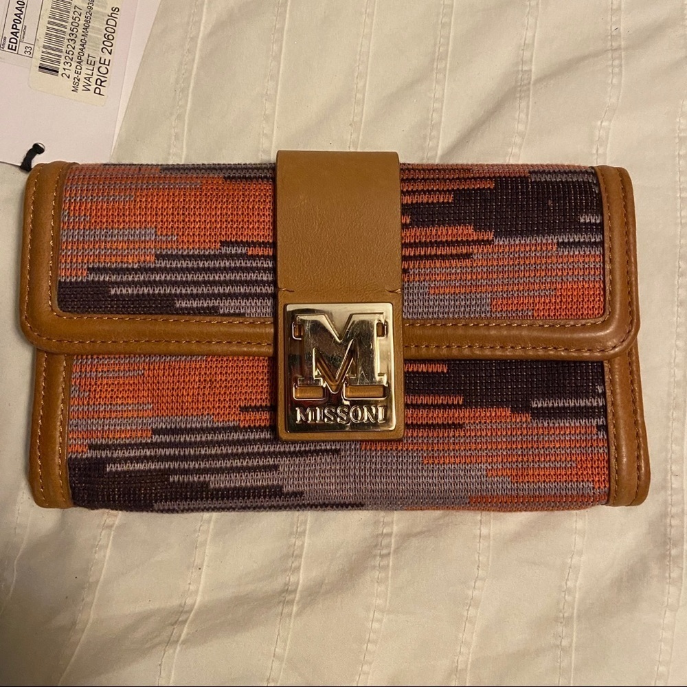 NWT AUTHENTIC‎ Missoni Wallet. Mint. Paid $285 - Picture 4 of 10